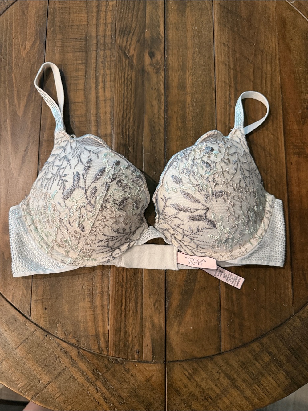 Victoria's Secret Pale Embroidered & crystals Push-Up Bra 32C